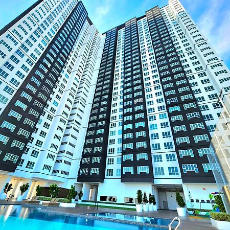 Amber Cove Melaka By Ggm Apartamento Exterior foto