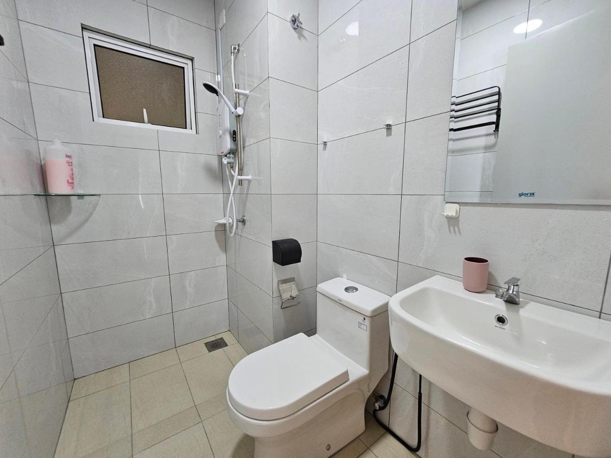 Amber Cove Melaka By Ggm Apartamento Exterior foto