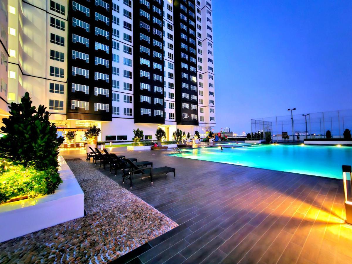 Amber Cove Melaka By Ggm Apartamento Exterior foto