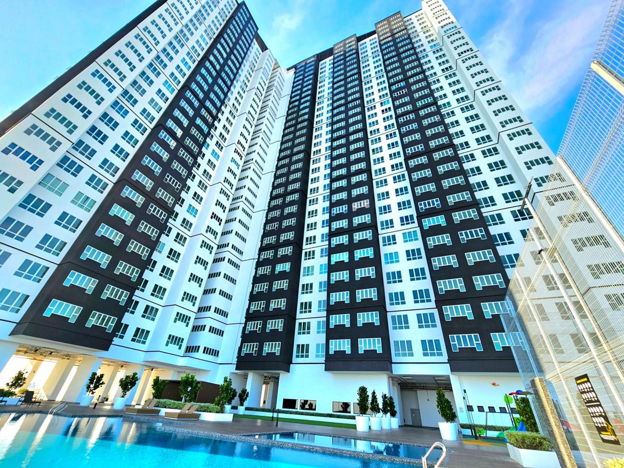 Amber Cove Melaka By Ggm Apartamento Exterior foto